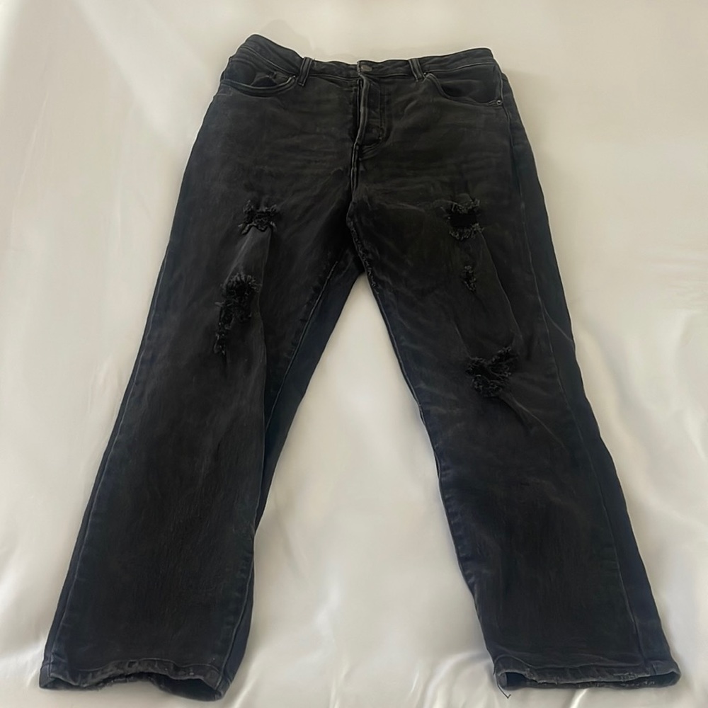 Black ripped boyfriend jeans